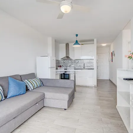 아파트 Princesa Isora 2010 *